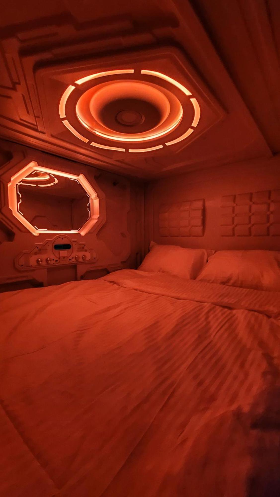 Capsula Hotel Yerevan Bagian luar foto
