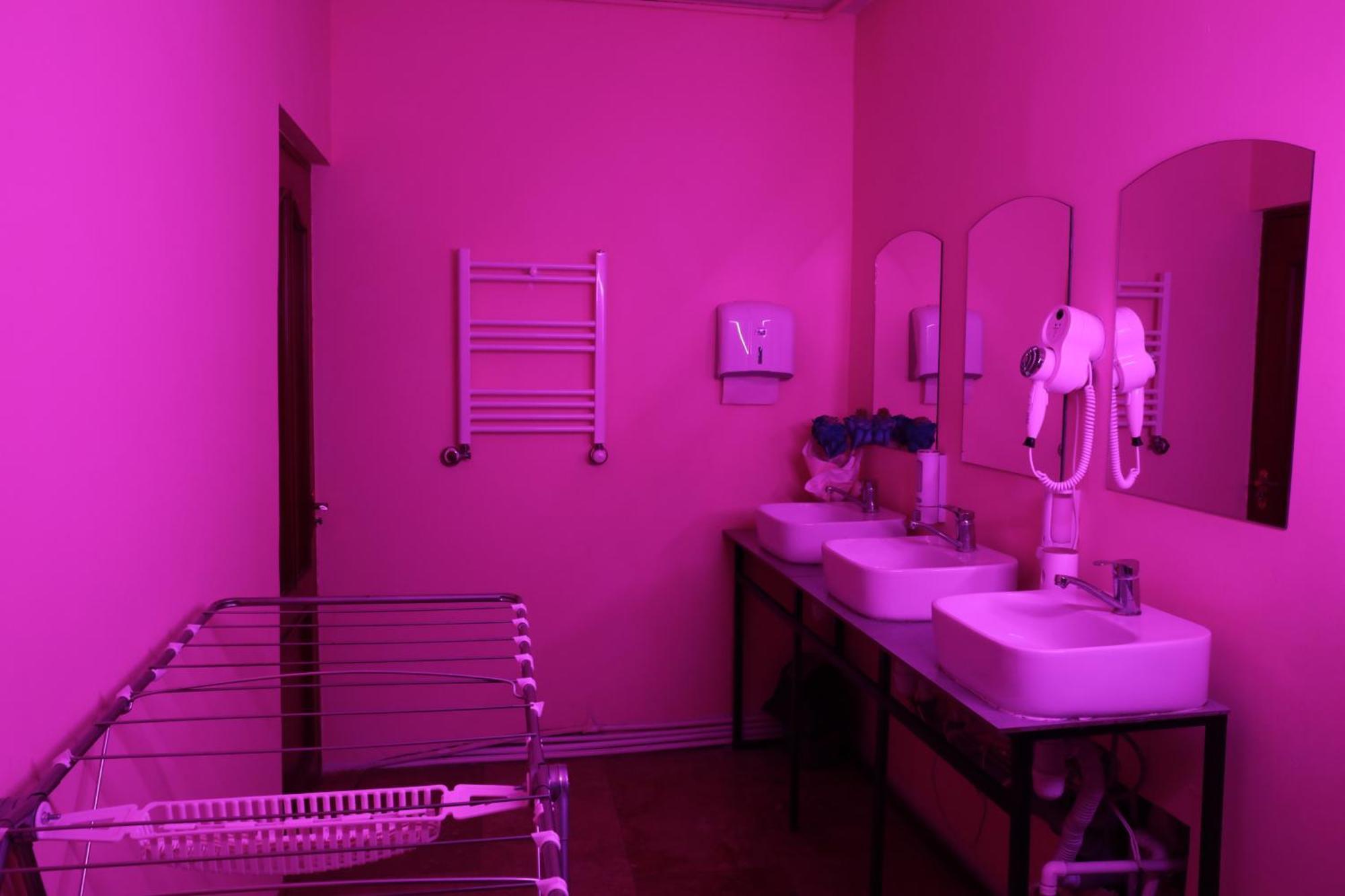 Capsula Hotel Yerevan Bagian luar foto